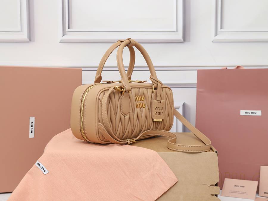 Miu Miu Arcadie Large 5BB148 F3E7 27 x 12 x 9