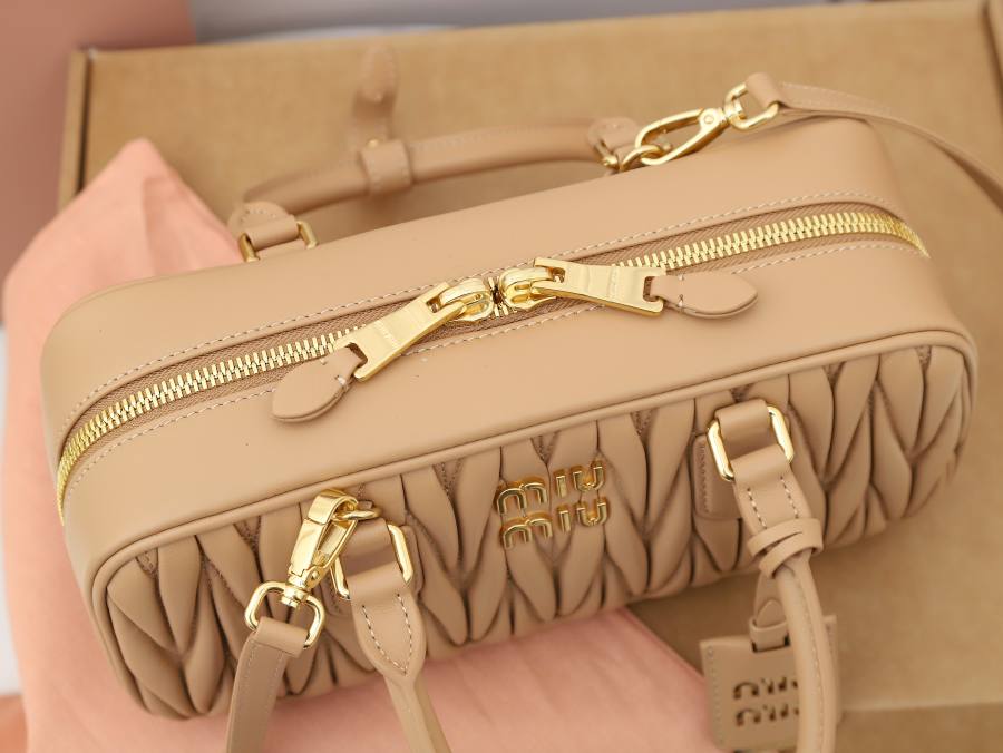 Miu Miu Arcadie Large 5BB148 F3E7 27 x 12 x 9