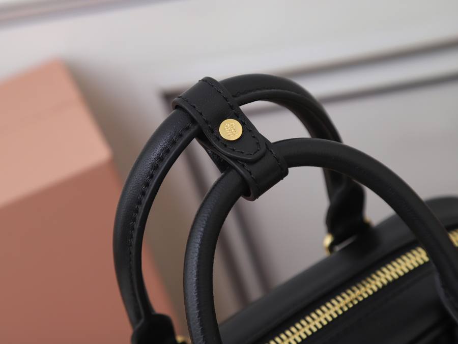 Miu Miu Arcadie Matelasse Small 5BB123 2656 19 x 13 x 6