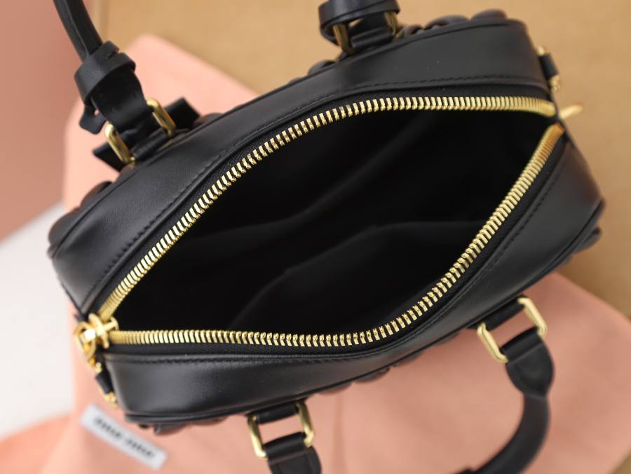 Miu Miu Arcadie Matelasse Small 5BB123 2656 19 x 13 x 6