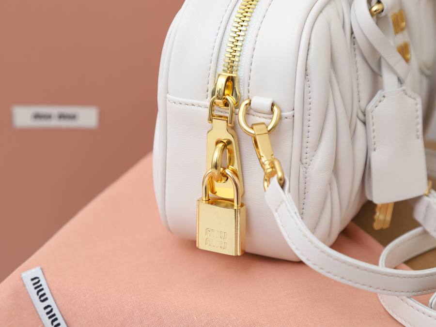 Miu Miu Arcadie Matelasse Small 5BB123 5600 19 x 13 x 6