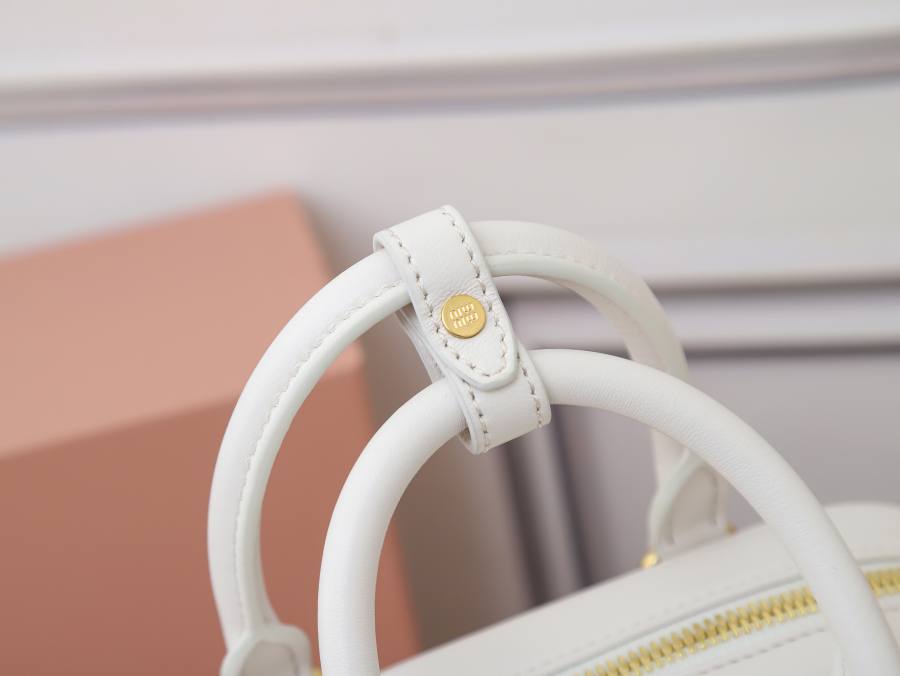 Miu Miu Arcadie Matelasse Small 5BB123 5600 19 x 13 x 6