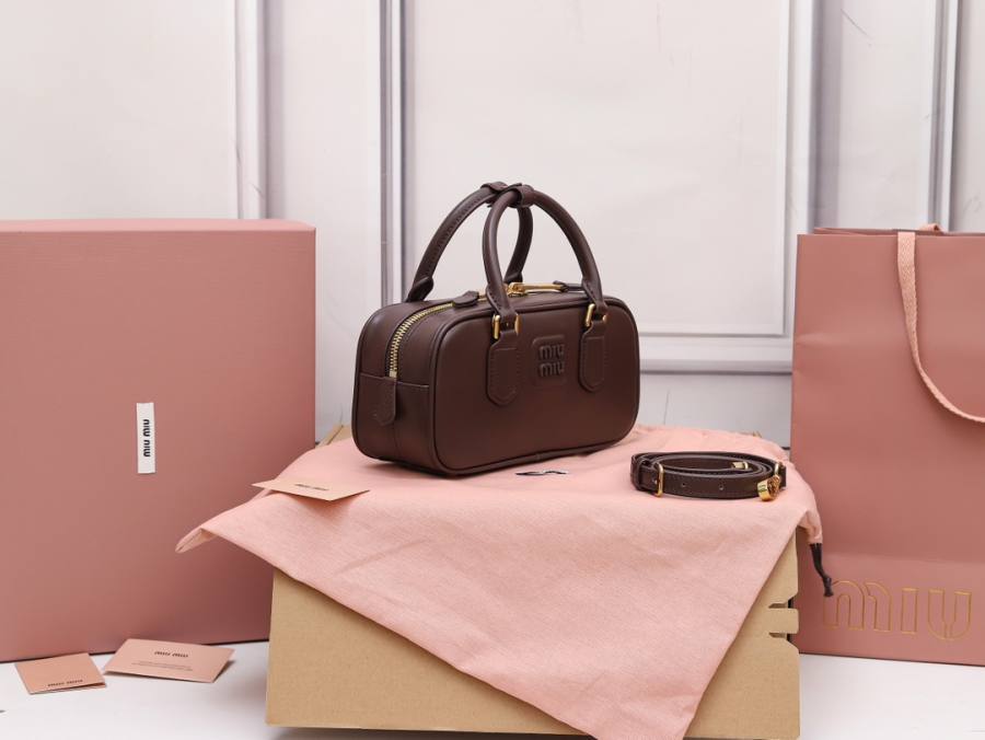 Miu Miu Arcadie Regular 5BB142 2CC2 22 x 10.5 x 7.5
