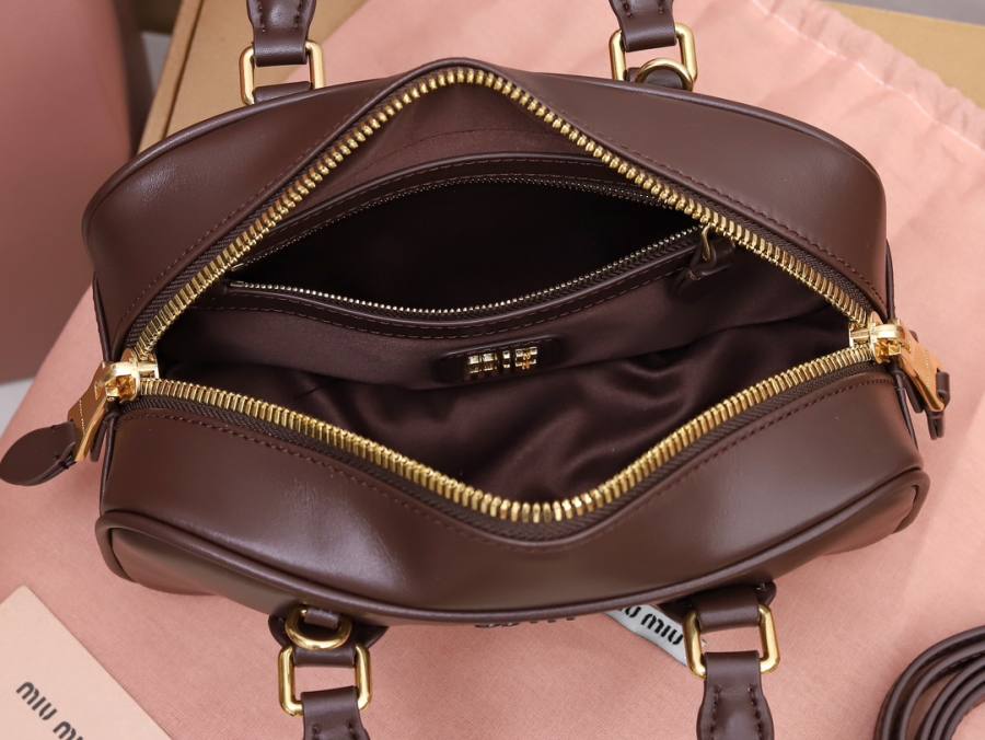 Miu Miu Arcadie Regular 5BB142 2CC2 22 x 10.5 x 7.5