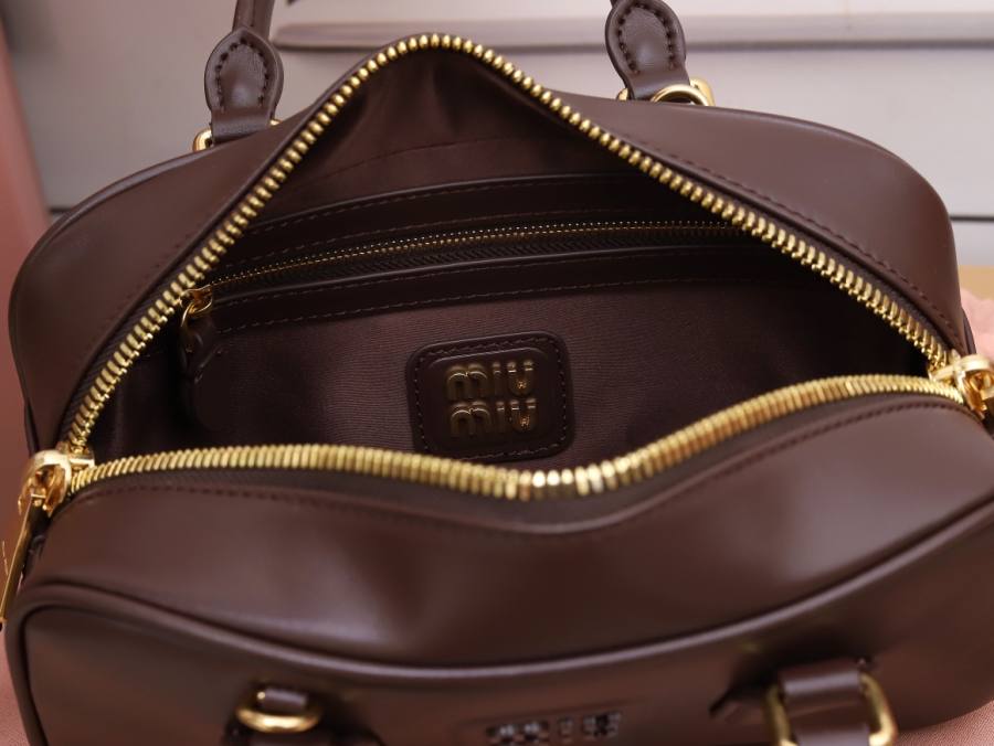 Miu Miu Arcadie Regular 5BB142 2CC2 22 x 10.5 x 7.5