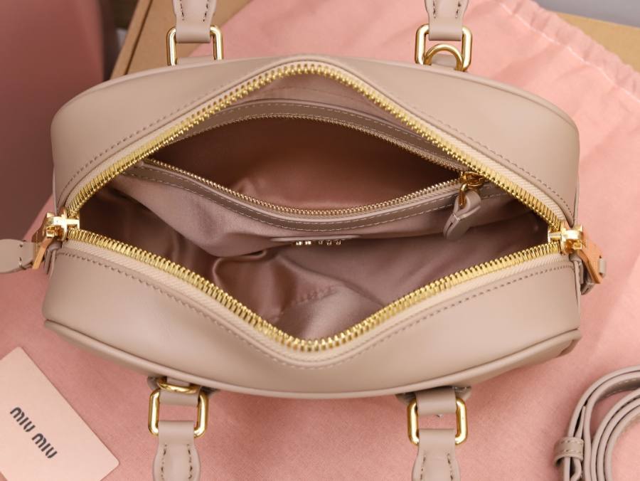 Miu Miu Arcadie Regular 5BB142 3B16 22 x 10.5 x 7.5