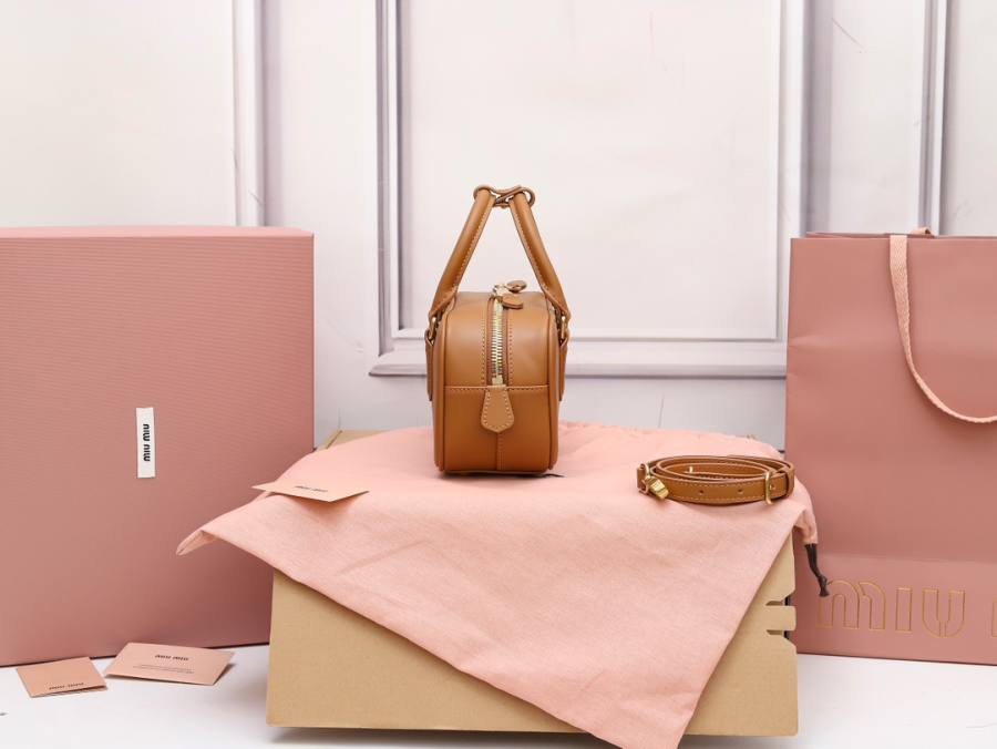 Miu Miu Arcadie Regular 5BB142 4737 22 x 10.5 x 7.5