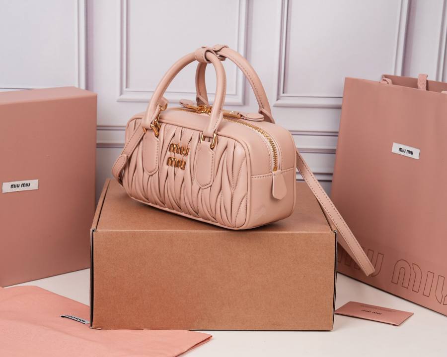Miu Miu Arcadie Regular 5BB142 4B22 22 x 10.5 x 7.5