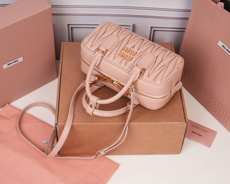 Miu Miu Arcadie Regular 5BB142 4B22 22 x 10.5 x 7.5