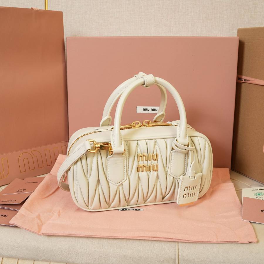 Miu Miu Arcadie Regular 5BB142 7BCA 22 x 10.5 x 7.5