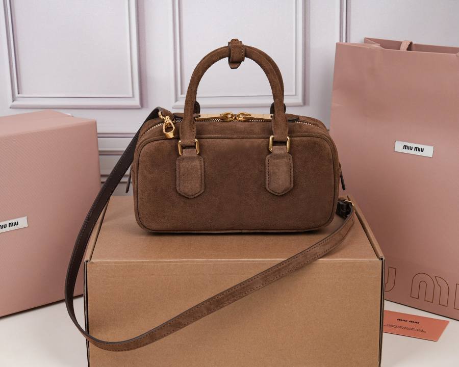 Miu Miu Arcadie Regular 5BB142 81A6 22 x 10.5 x 7.5