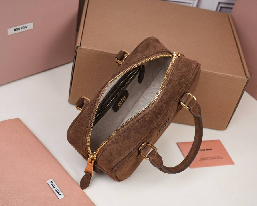 Miu Miu Arcadie Regular 5BB142 81A6 22 x 10.5 x 7.5