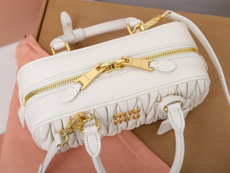 Miu Miu Arcadie Regular 5BB142 C0CC 22 x 10.5 x 7.5