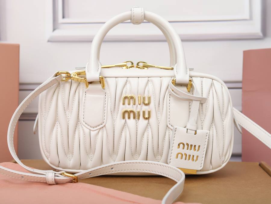 Miu Miu Arcadie Regular 5BB142 C0CC 22 x 10.5 x 7.5