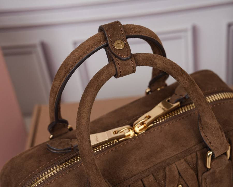 Miu Miu Arcadie Regular 5BB142 C9A8 22 x 10.5 x 7.5