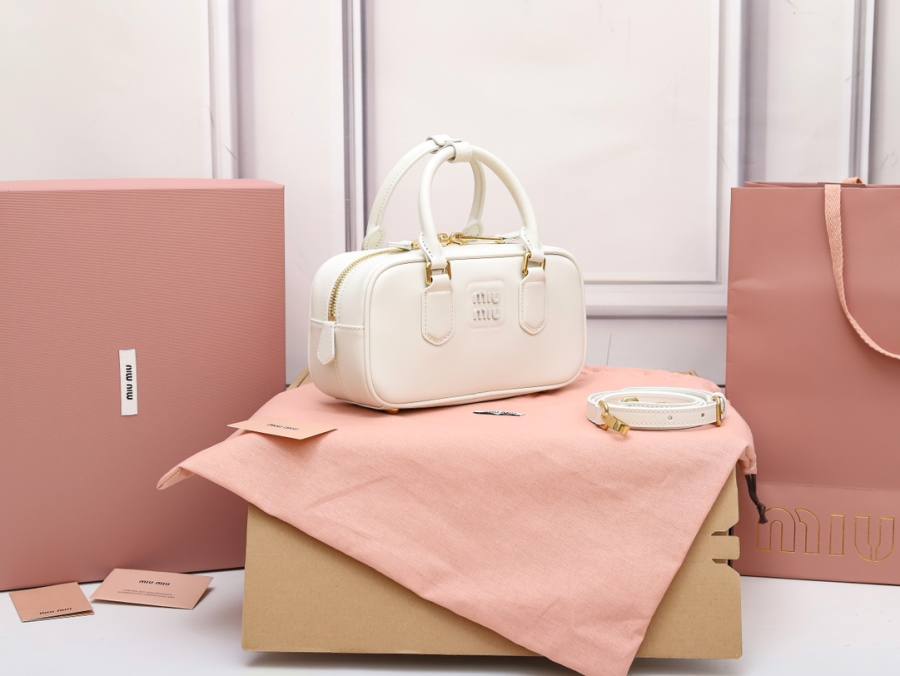 Miu Miu Arcadie Regular 5BB142 D5DB 22 x 10.5 x 7.5