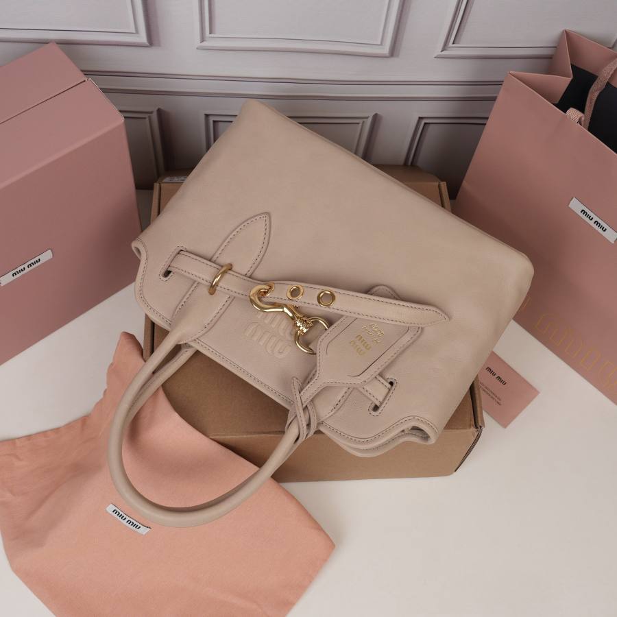 Miu Miu Aventure Nappa Small 5BA292 8D7B 28 x 16 x 8