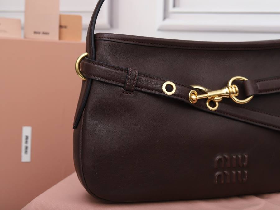 Miu Miu Aventure Underarm Bag 5BC182 84B6 33 x 18 x 5