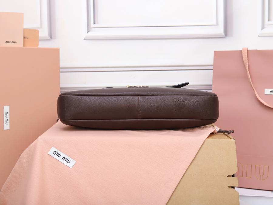Miu Miu Aventure Underarm Bag 5BC182 84B6 33 x 18 x 5