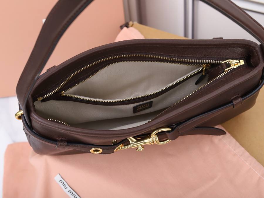 Miu Miu Aventure Underarm Bag 5BC182 84B6 33 x 18 x 5