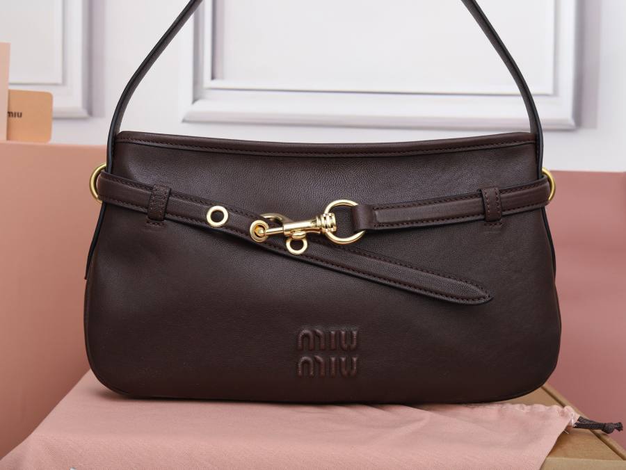 Miu Miu Aventure Underarm Bag 5BC182 84B6 33 x 18 x 5