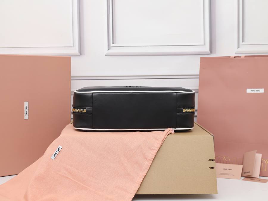 Miu Miu Beau Bag 5BB117 2284 34 x 22 x 12