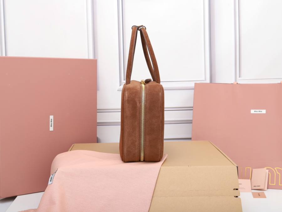 Miu Miu Beau Bag 5BB117 81BD 34 x 22 x 12
