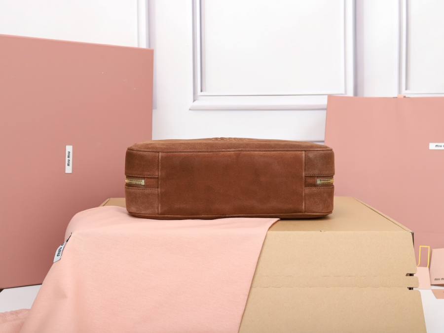 Miu Miu Beau Bag 5BB117 81BD 34 x 22 x 12