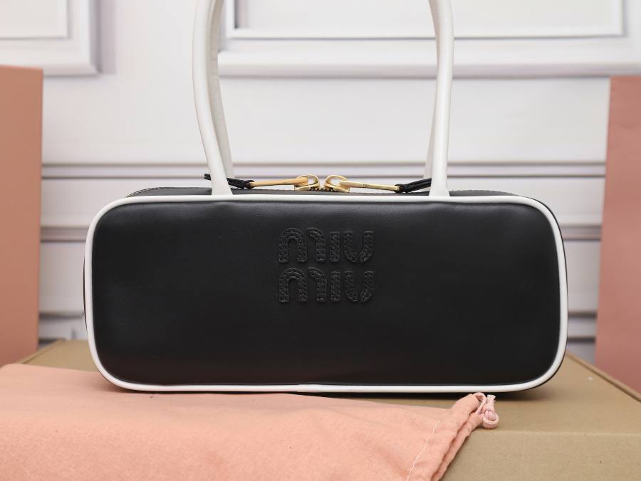 Miu Miu Beau Bag Small Cracked Patent 5BB173 4632 28 x 12 x 8