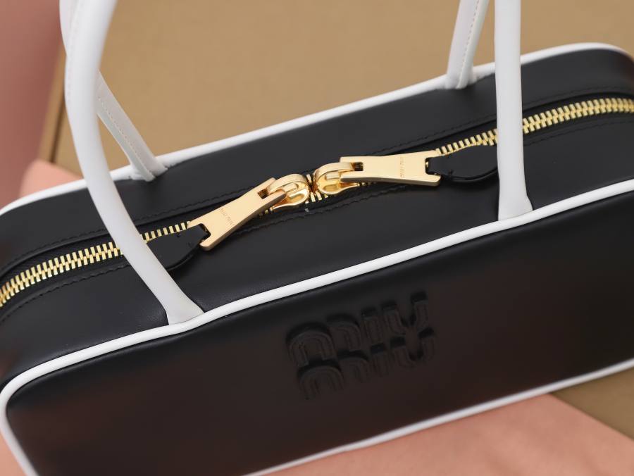 Miu Miu Beau Bag Small Cracked Patent 5BB173 4632 28 x 12 x 8