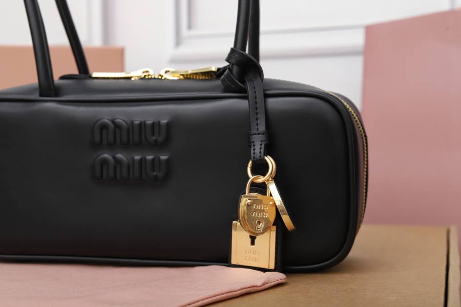 Miu Miu Beau Bag Small Cracked Patent 5BB173 8BBF 28 x 12 x 8