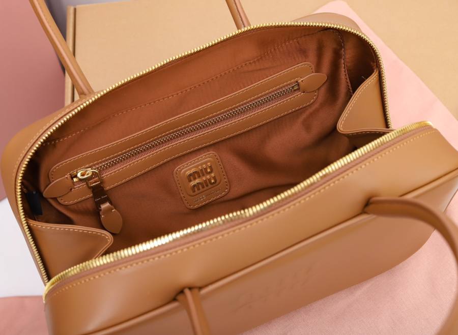 Miu Miu Beau Medium Top Handle 5BB172 8CD6 30 x 17 x 8.5