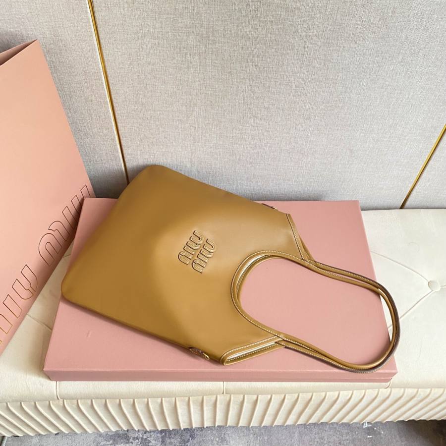 Miu Miu Ivy Tote Hobo Tote 5BG231 1550 40 x 35 x 12