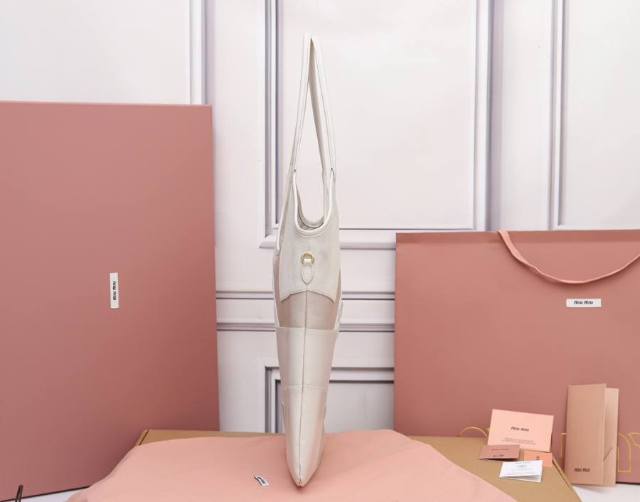 Miu Miu Ivy Tote Hobo Tote 5BG231 3090 40 x 35 x 12