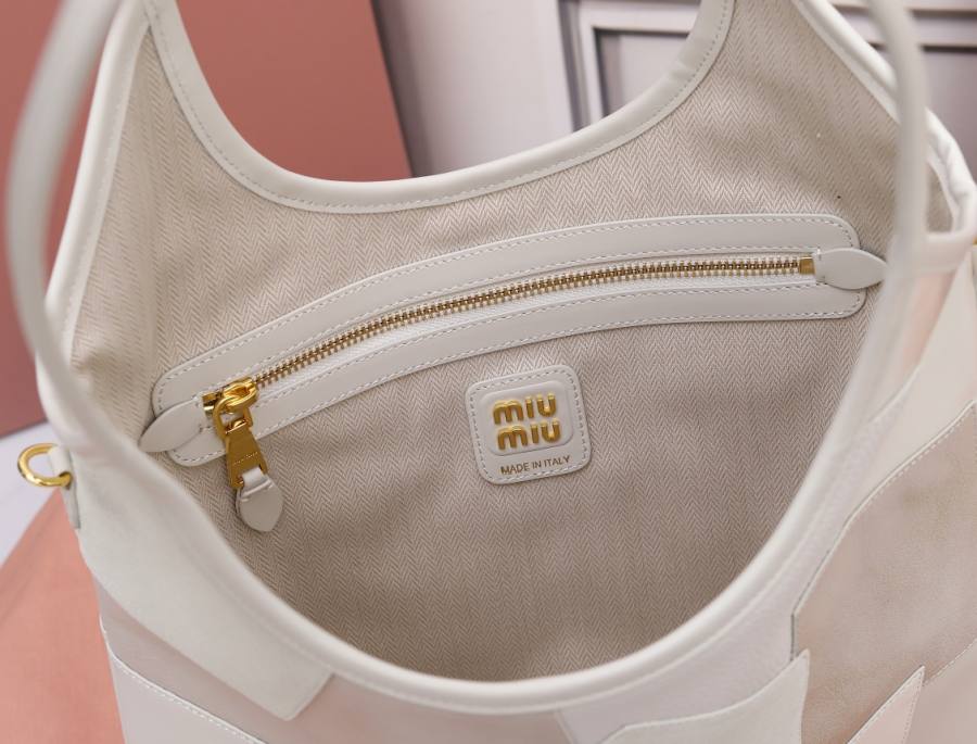 Miu Miu Ivy Tote Hobo Tote 5BG231 3090 40 x 35 x 12