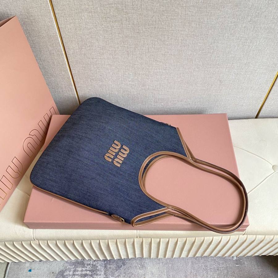 Miu Miu Ivy Tote Hobo Tote 5BG231 CB59 40 x 35 x 12