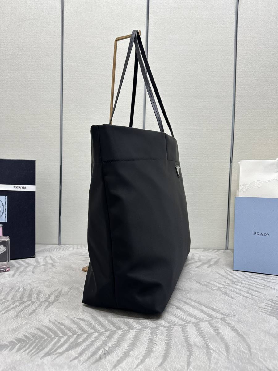 RP 2485000 Prada Re-Nylon Nylon Medium EA97