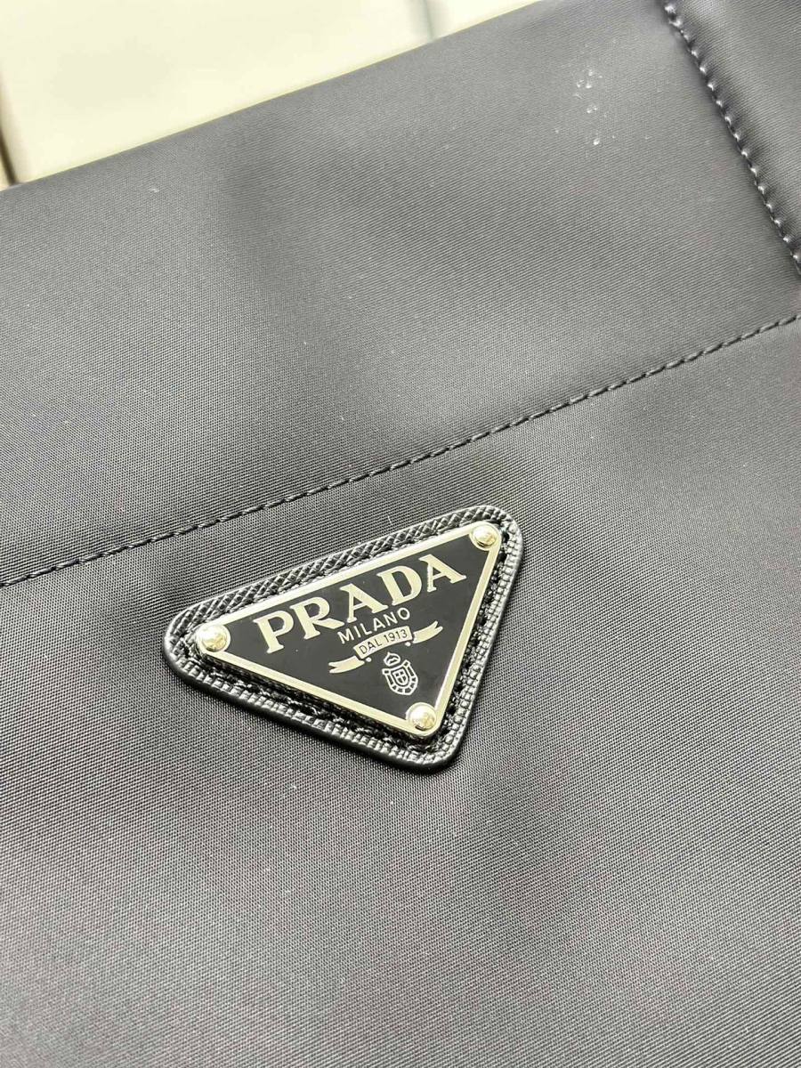 RP 2485000 Prada Re-Nylon Nylon Medium EA97