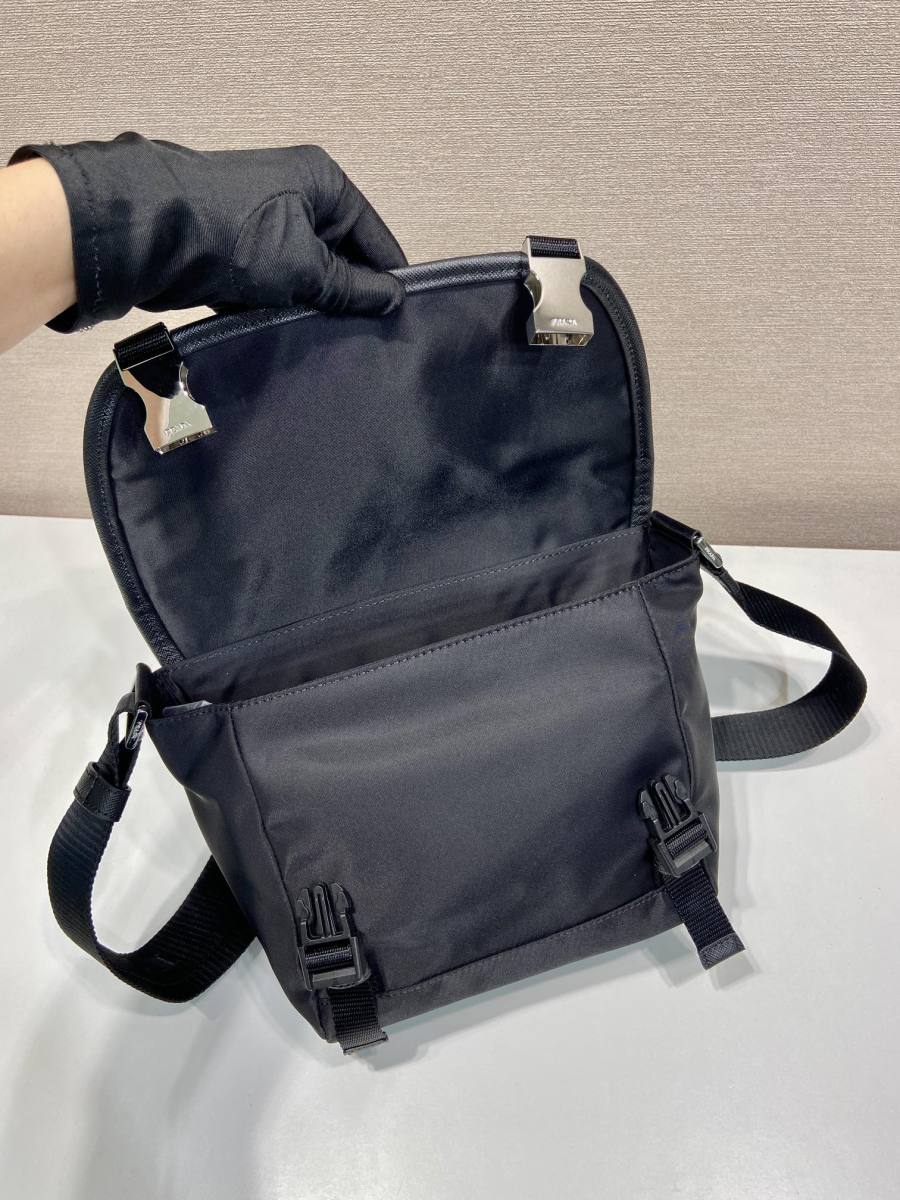 RP 2620000 Prada Re-Nylon Nylon Small 2VD066 E0B8