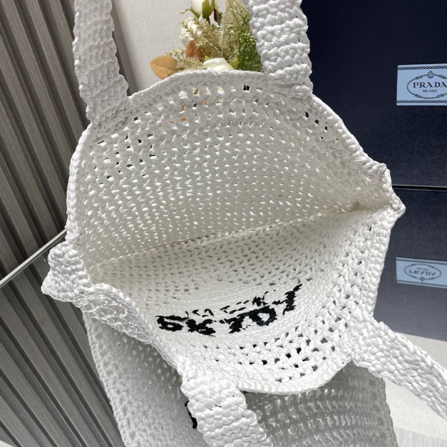 RP 2809000 Prada Raffia Tote 37x36x4 1BG393 148C