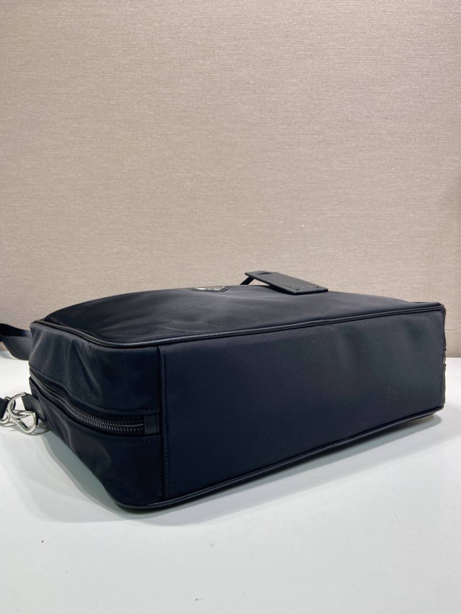 RP 2998000 Prada Re-Nylon 2VE029 1E63