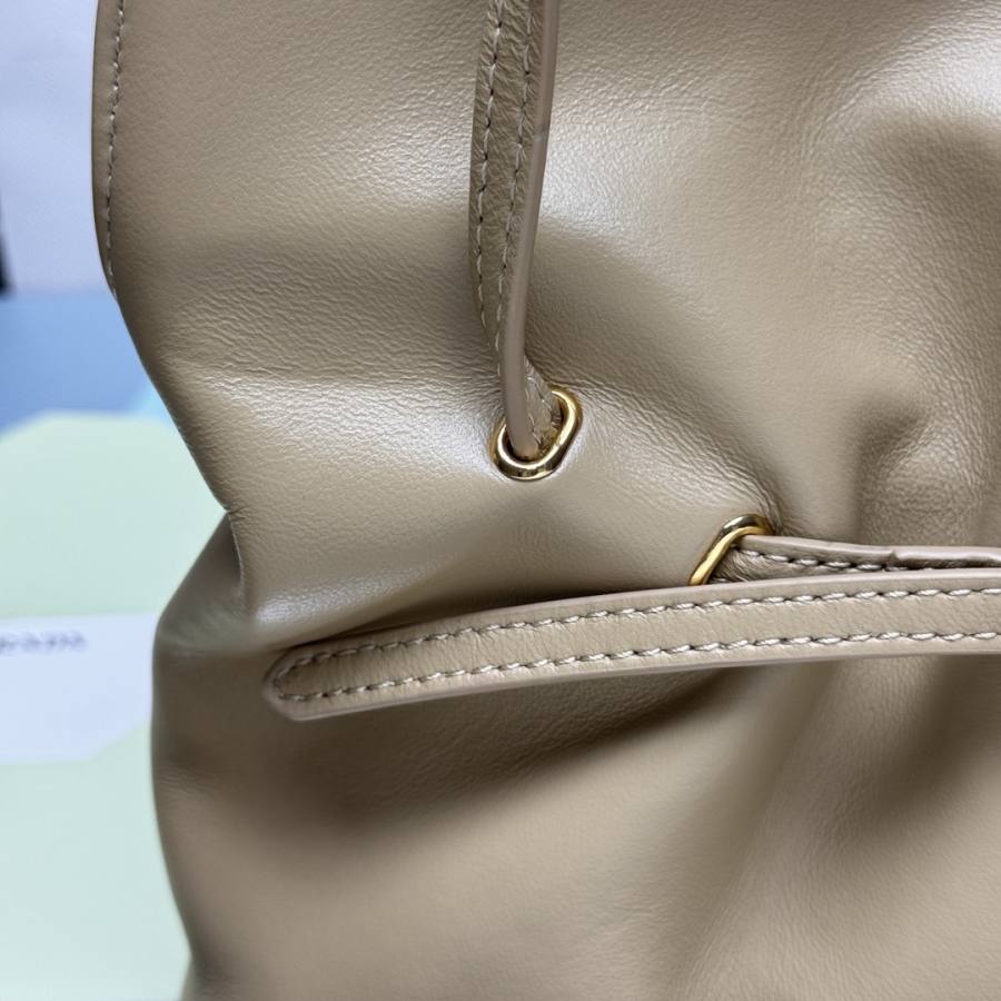 RP 3295000 Prada Symbole Tote 1BG586 0CDA