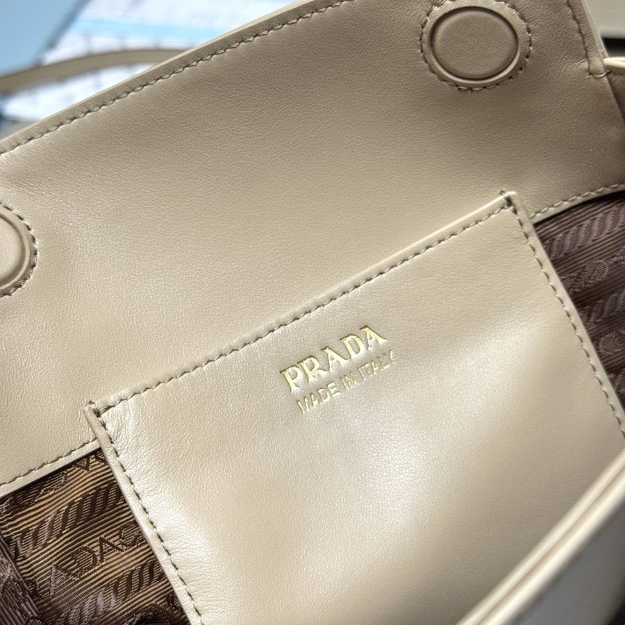 RP 3322000 Prada Bonnie 1BA496 2590
