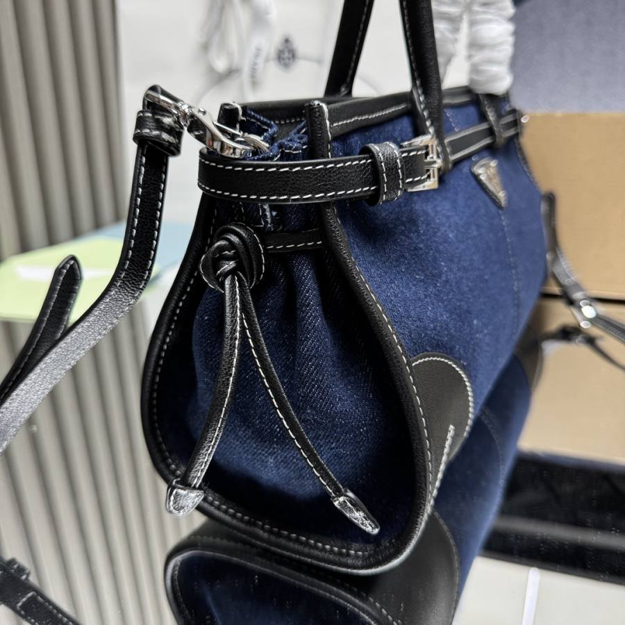 RP 3511000 Prada Bonnie Medium 32x15.5x12 1BA426 8F5B