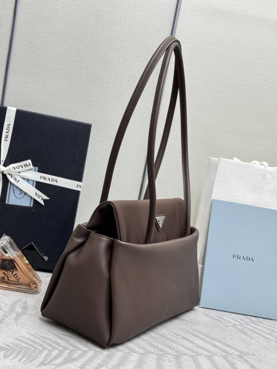RP 3646000 Prada Bonnie 1BA495 8020