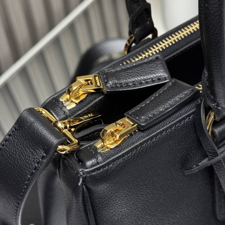 RP 4105000 Prada Galleria Large Saffiano 32x22x13 1BA274 D407