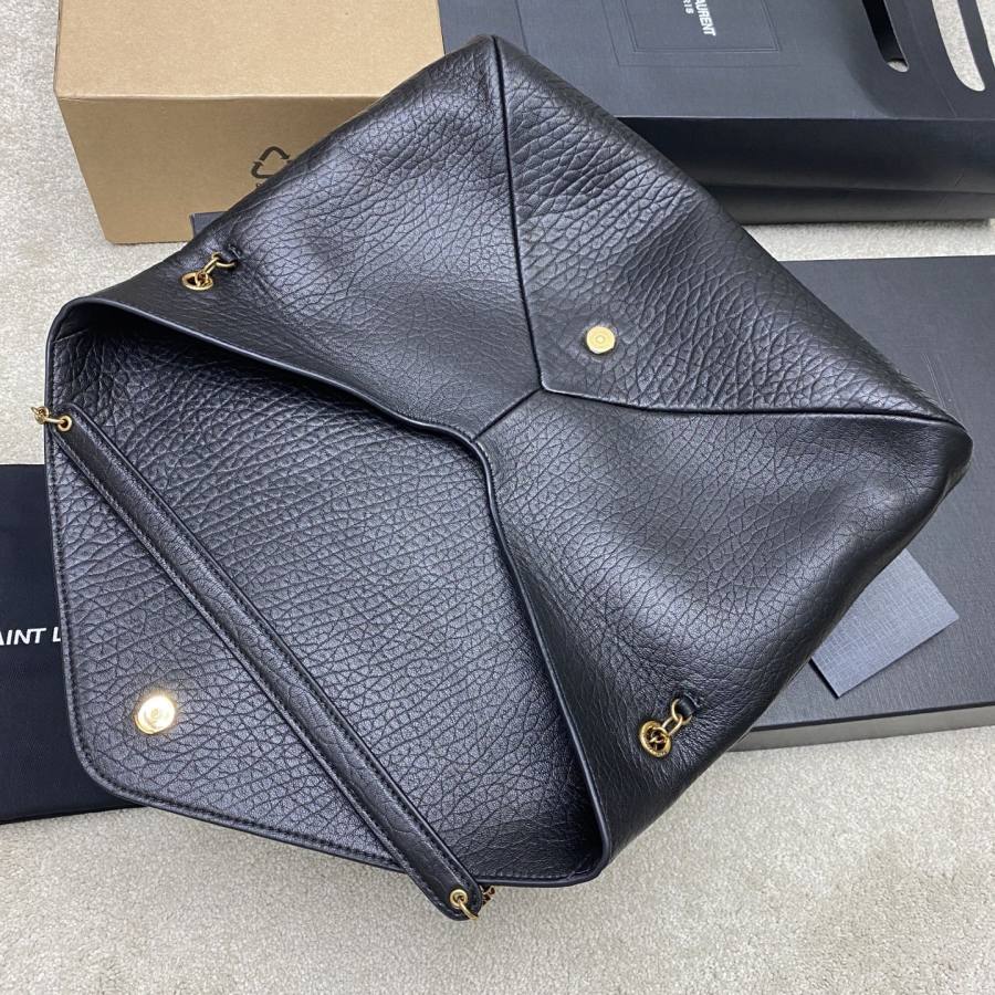 Saint Laurent Envelope Large 32 x 23 x 6 171F