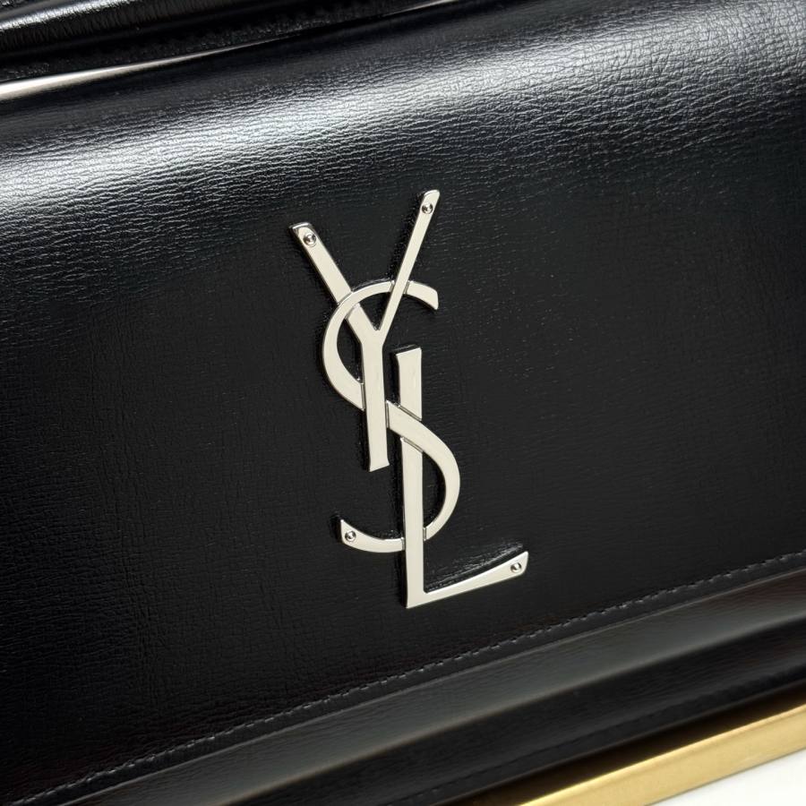 Saint Laurent Envelope WOC 19 x 11.5 x 4 DFD3