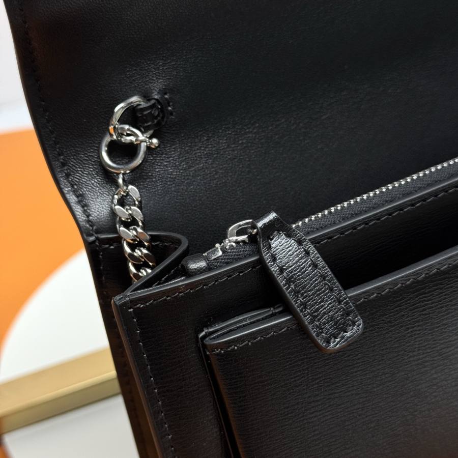 Saint Laurent Envelope WOC 19 x 11.5 x 4 DFD3