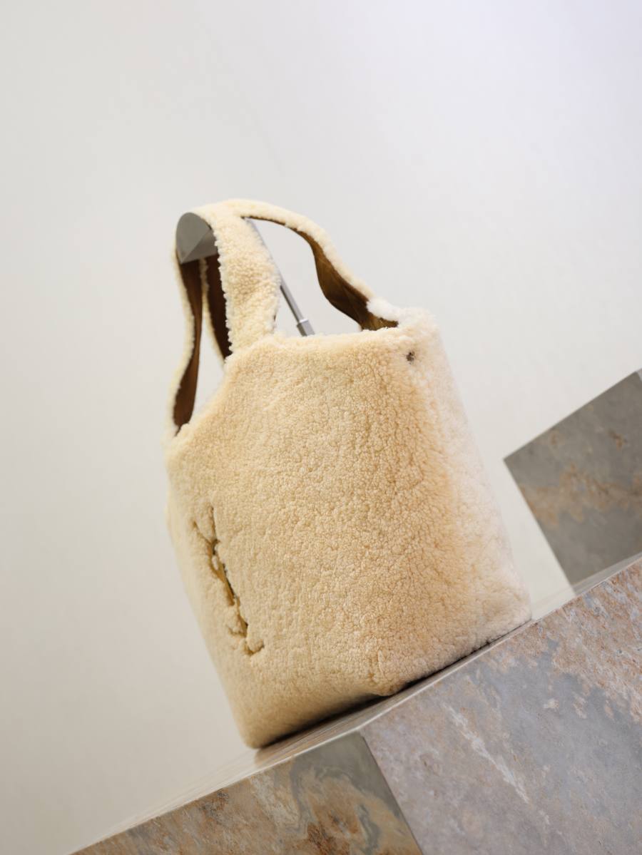 Saint Laurent Icare Small 46 x 28 x 15 D8D9